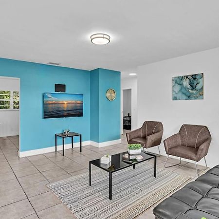 Modern 2Br Oasis Mins To Beach & Casino Db2 Dania Beach Buitenkant foto
