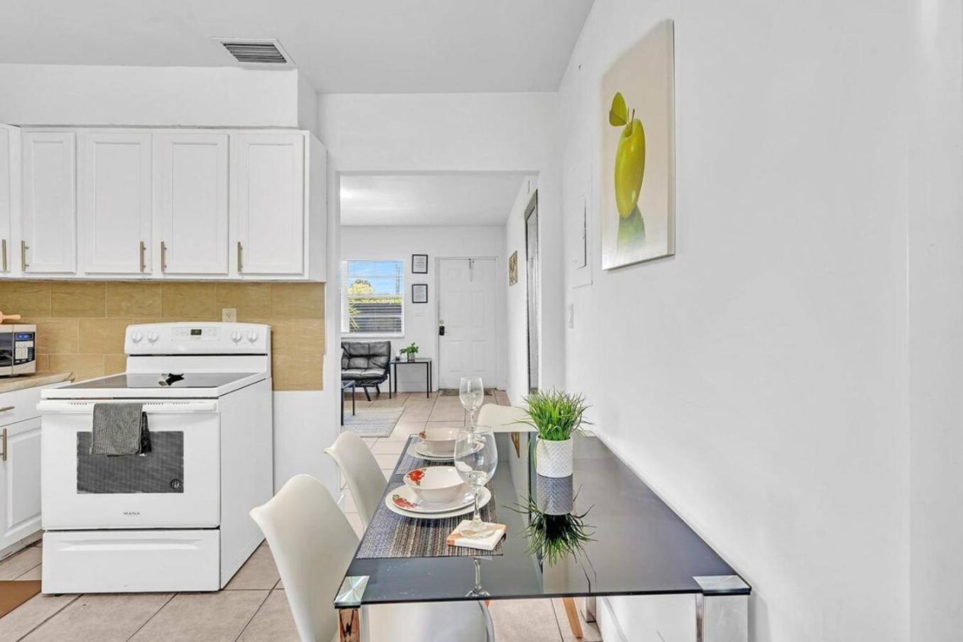 Modern 2Br Oasis Mins To Beach & Casino Db2 Dania Beach Buitenkant foto