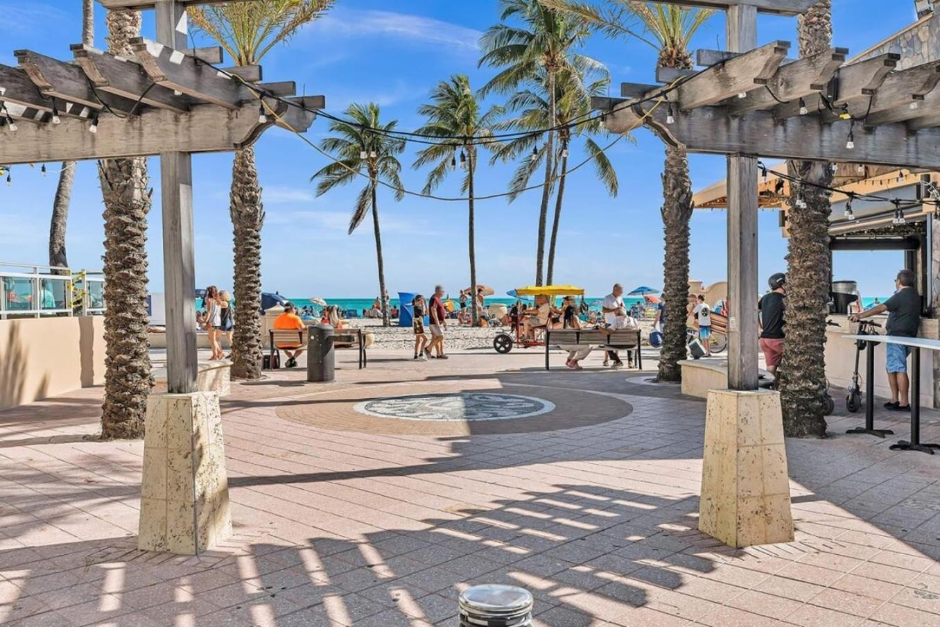 Modern 2Br Oasis Mins To Beach & Casino Db2 Dania Beach Buitenkant foto