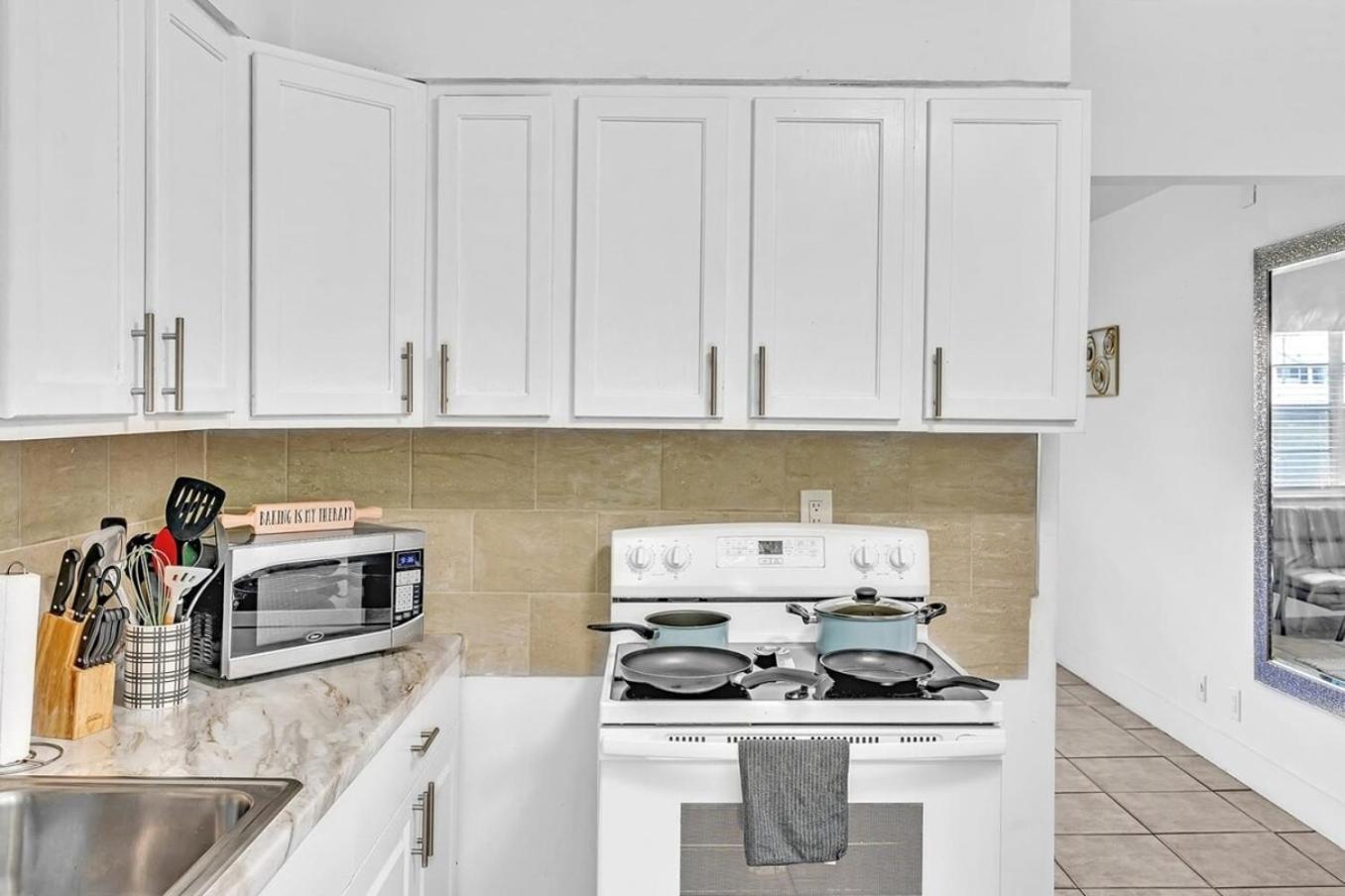 Modern 2Br Oasis Mins To Beach & Casino Db2 Dania Beach Buitenkant foto