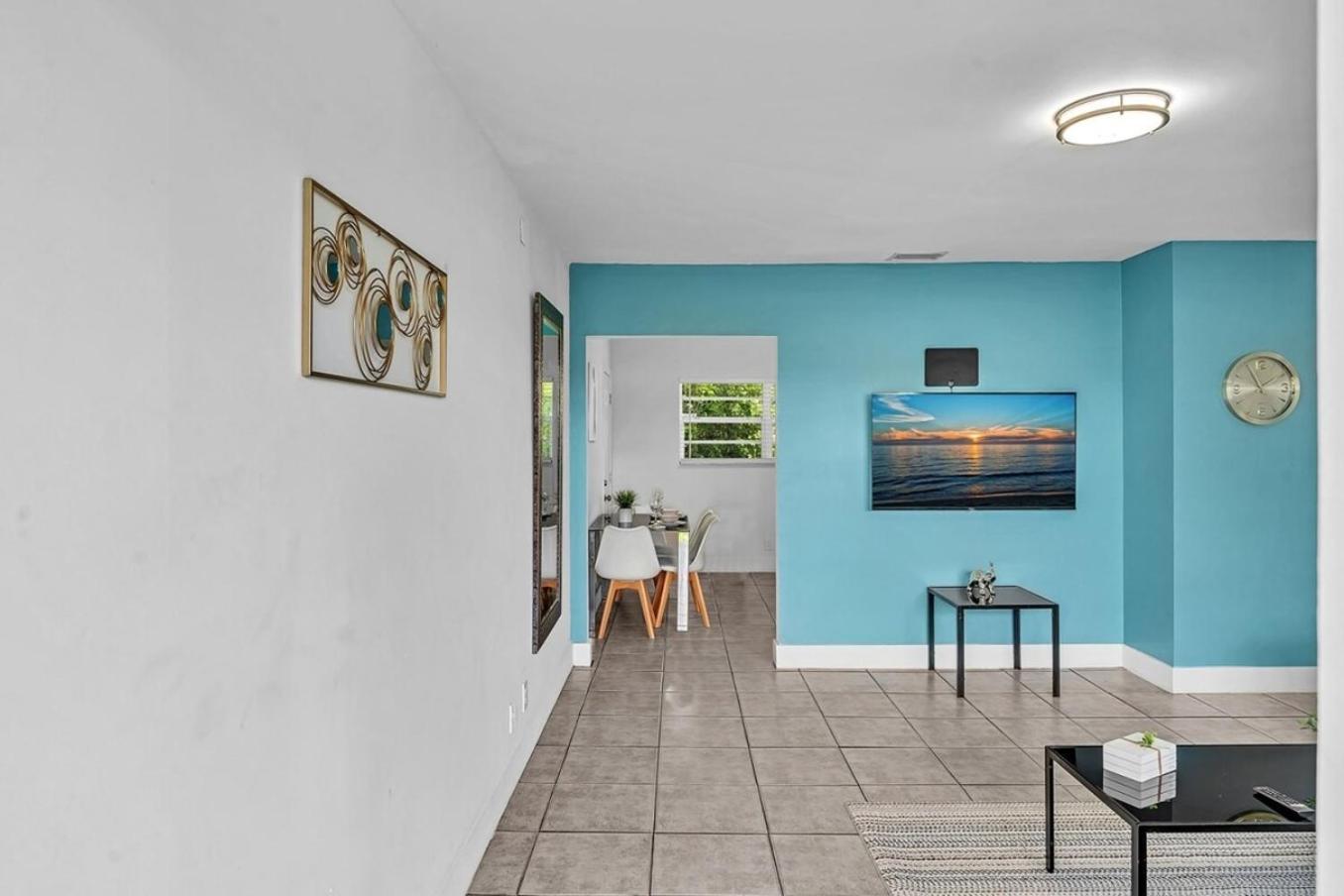 Modern 2Br Oasis Mins To Beach & Casino Db2 Dania Beach Buitenkant foto