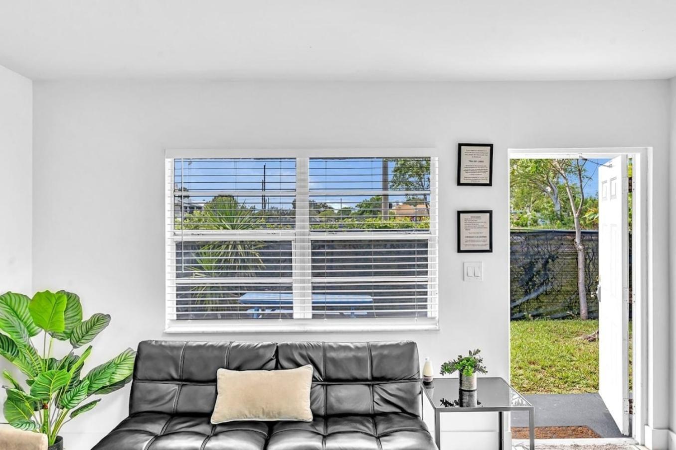 Modern 2Br Oasis Mins To Beach & Casino Db2 Dania Beach Buitenkant foto