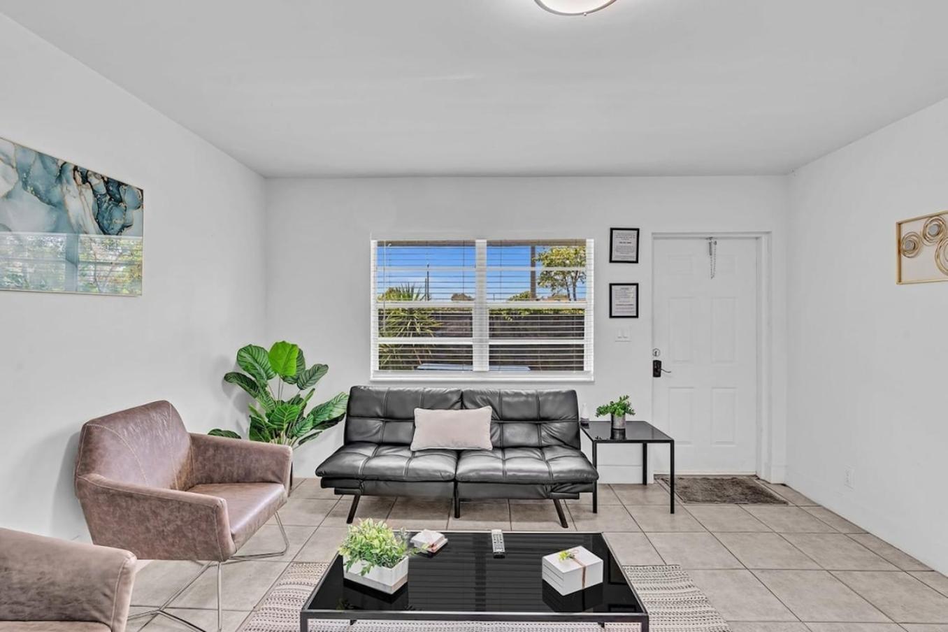 Modern 2Br Oasis Mins To Beach & Casino Db2 Dania Beach Buitenkant foto